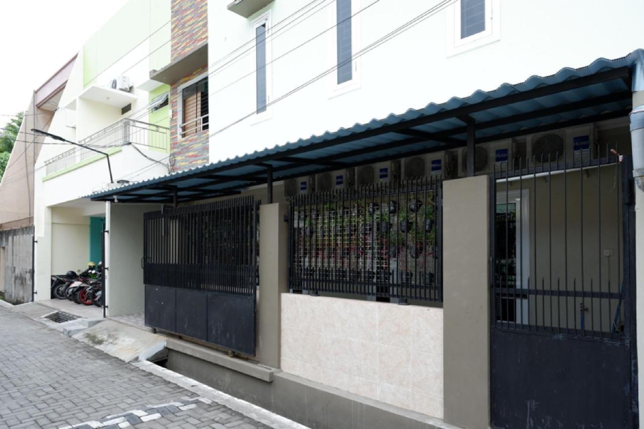 Reddoorz Hostel Near Kota Lama Semarang Kültér fotó