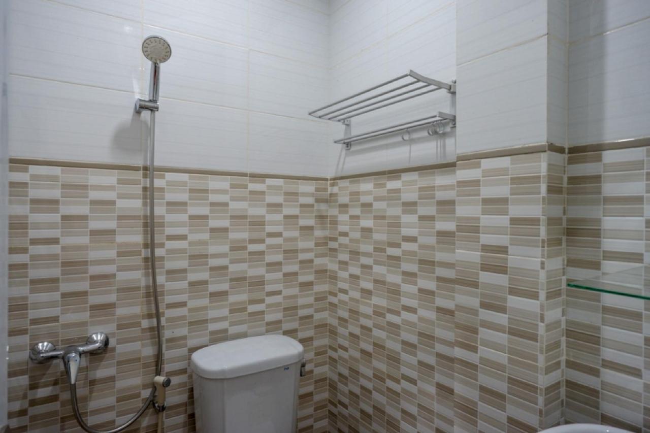 Reddoorz Hostel Near Kota Lama Semarang Kültér fotó
